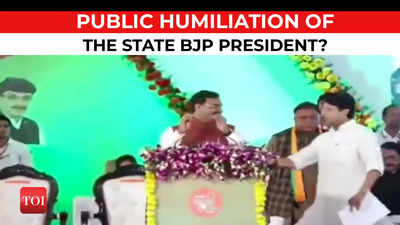 Union minister Jyotiraditya Scindia stops Madhya Pradesh BJP chief VD Sharma from speaking before him at event
