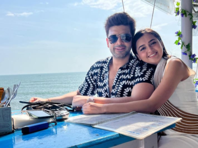 Karan Kundrra silences break-up rumours with Tejasswi Prakash by thanking fans for their love, says, 'It's because of you that we grow tenfold'