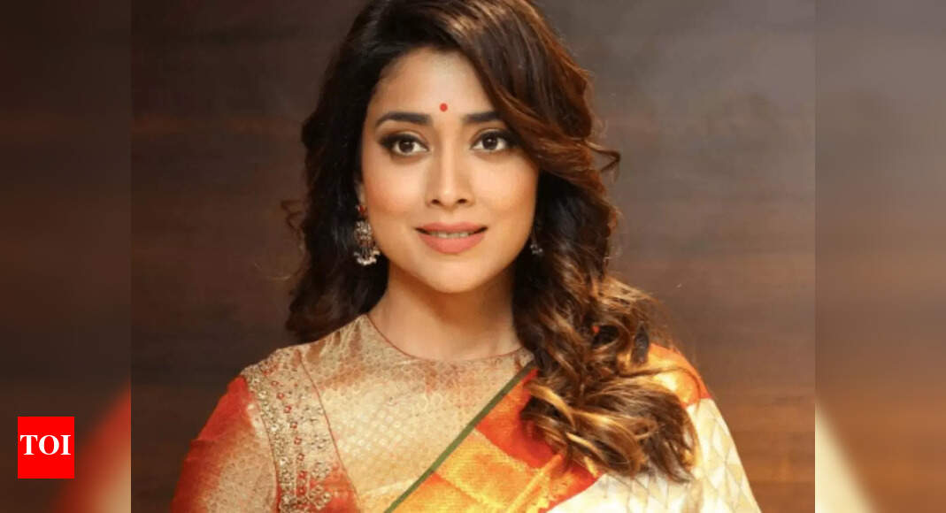 Shriya Saran: People like Steven Spielberg have like it, I hope RRR ...