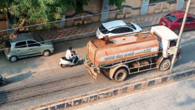 Spillage from water tankers makes Pune's Kondhwa roads risky