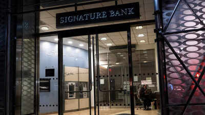 Signature Bank becomes next casualty of banking turmoil after Silicon Valley Bank