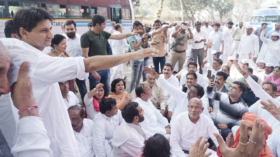 Congress workers in Haryana protest demanding JPC probe into Hindenburg report