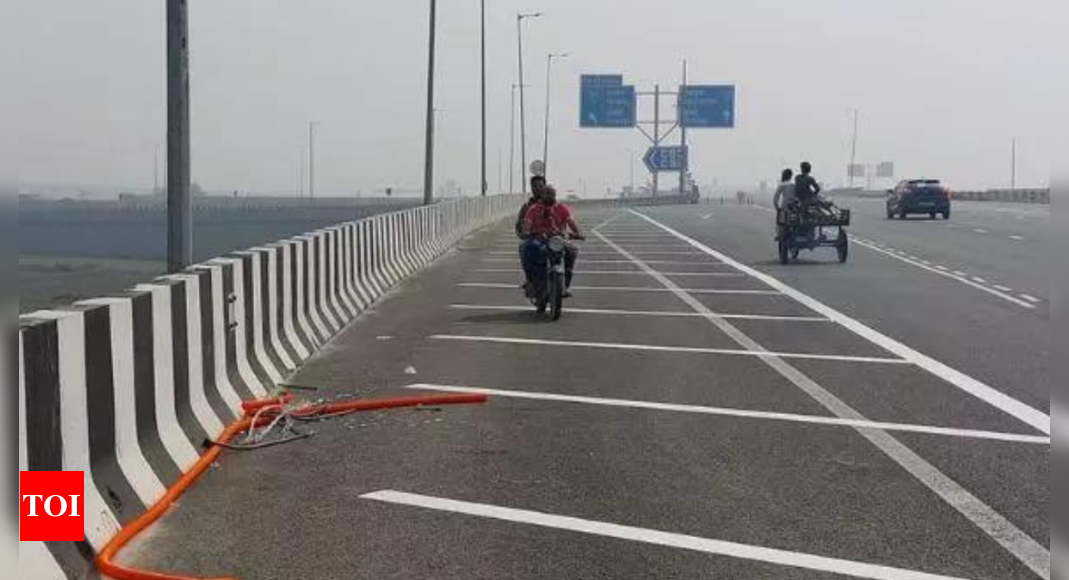 Parliamentary panel for ‘automated’ penalties on two-wheelers entering expressways | India News – Times of India