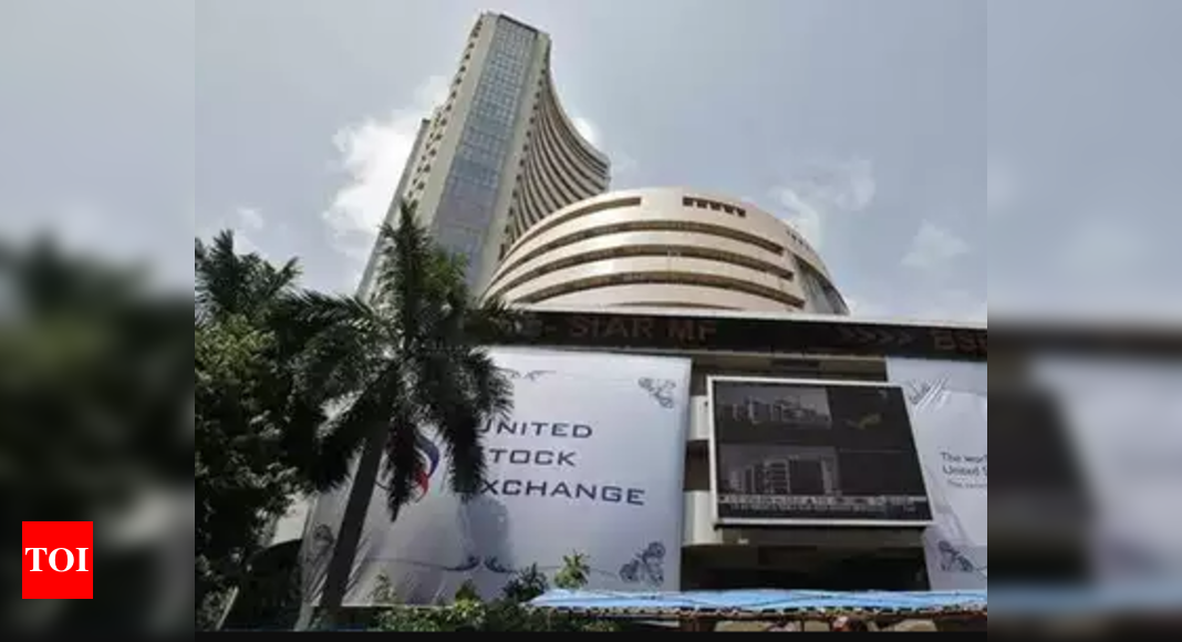 Sensex: Sensex, Nifty fall for 4th day on the trot on concerns over fallout of US bank failures – Times of India