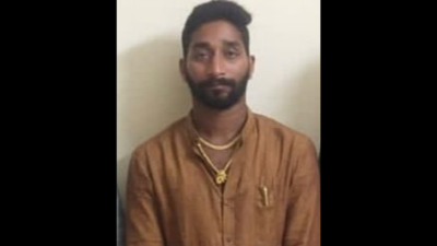 Ex-Ranji player poses as Andhra CM to dupe Mumbai company MD of Rs 12 lakh