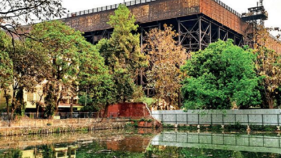 Kolkata: Tala tank to shed Raj-era red, turn blue-white