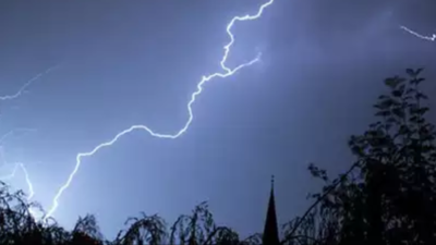 3 days of hail & thunderstorm in Maharashtra from today