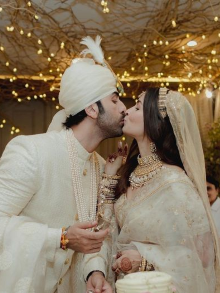 Alia Bhatt’s Most Romantic Photos With Ranbir Kapoor That Scream Love ...