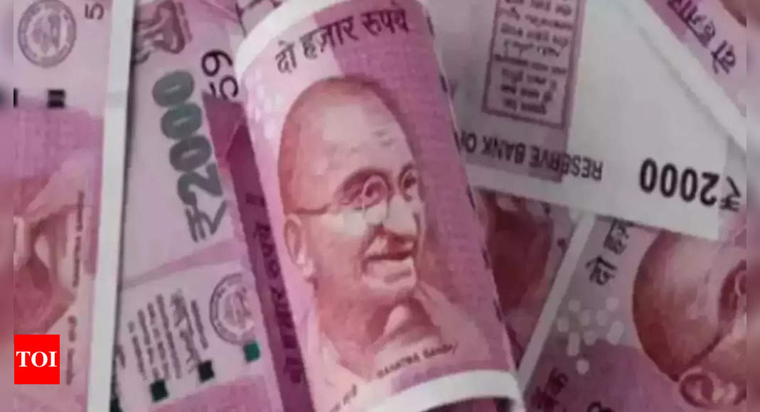 Rupee falls 25 paise to 82.62 against US dollar – Times of India