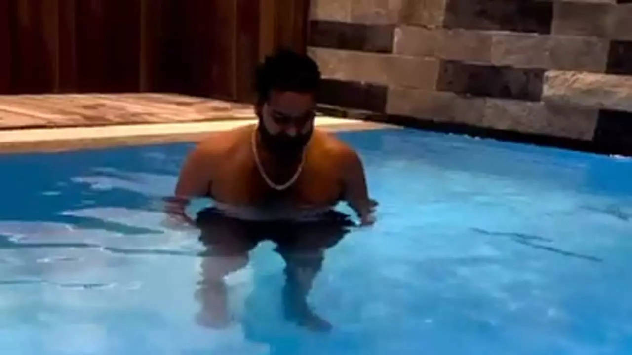Rishabh Pant: Watch: Rishabh Pant walks in the swimming pool, shares video  of post accident recovery