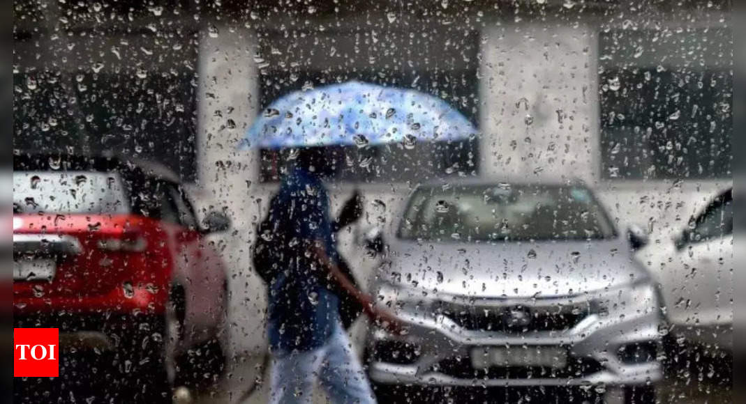 दिल्ली का मौसम: साल के सबसे गर्म दिन के बाद गुरुवार से बारिश राहत लाएगी |  दिल्ली समाचार – टाइम्स ऑफ इंडिया