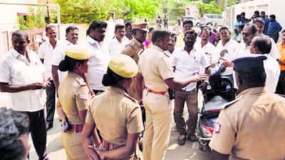 K N Nehru's men vandalise DMK MP's vehicles, house in Trichy
