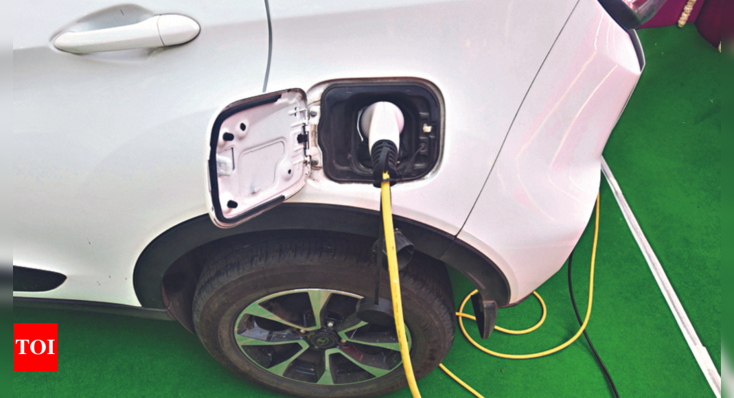 Gujarat: Gujarat closes in on 1 lakh electric vehicles, ranks 8th in ...