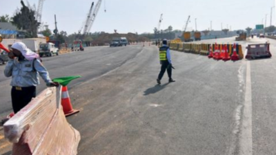 Gurgaon e-way jams: Take other roads, says police advisory