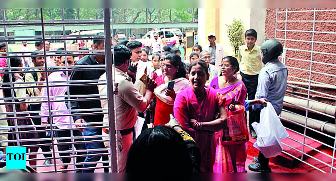 प्रशासन के बाद, JSR स्कूल ने अनुत्तीर्ण छात्रों को वापस लिया |  रांची समाचार – टाइम्स ऑफ इंडिया