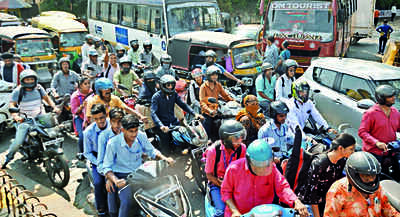 Traffic logjam on Mango bridge a concern for people