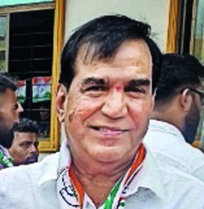 Former MLA’s supporters protest outside Cong office