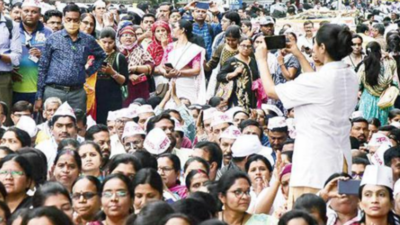 10,000 Nagpur Municipal Corporation staff back, other services remain paralysed