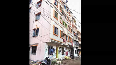 STF raids 2 east Kolkata buildings, seizes drugs and goats