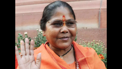 Union minister Sadhvi Niranjan Jyoti hurt in accident