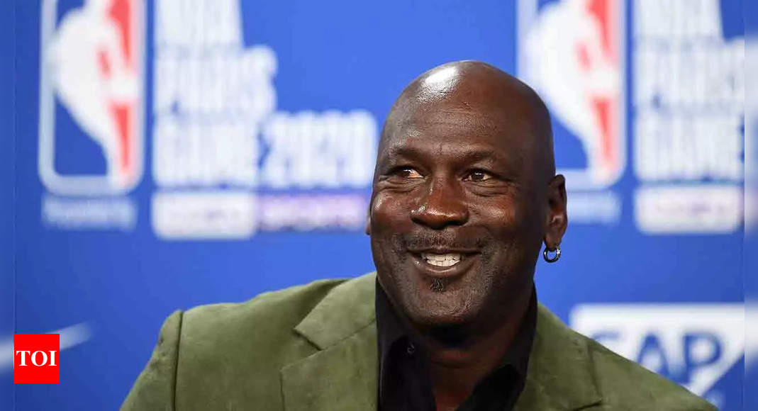 Michael Jordan in talks to sell majority stake in Charlotte Hornets: Report | NBA News – Times of India