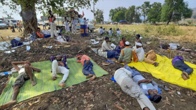 Maharashtra: 58-year-old participating in farmers' foot march dies