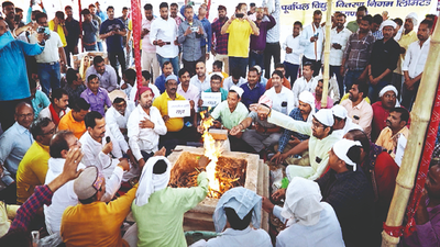 Power strike hits Varanasi trade, industries