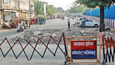 Chowki Razed, Rob Open To Heavy Vehicles | Ghaziabad News - Times of India