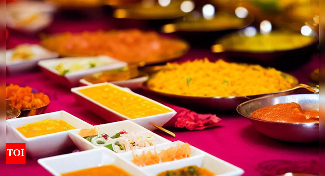 Jharkhand: 3 dozen cops fall ill after dinner at mess | Ranchi News ...