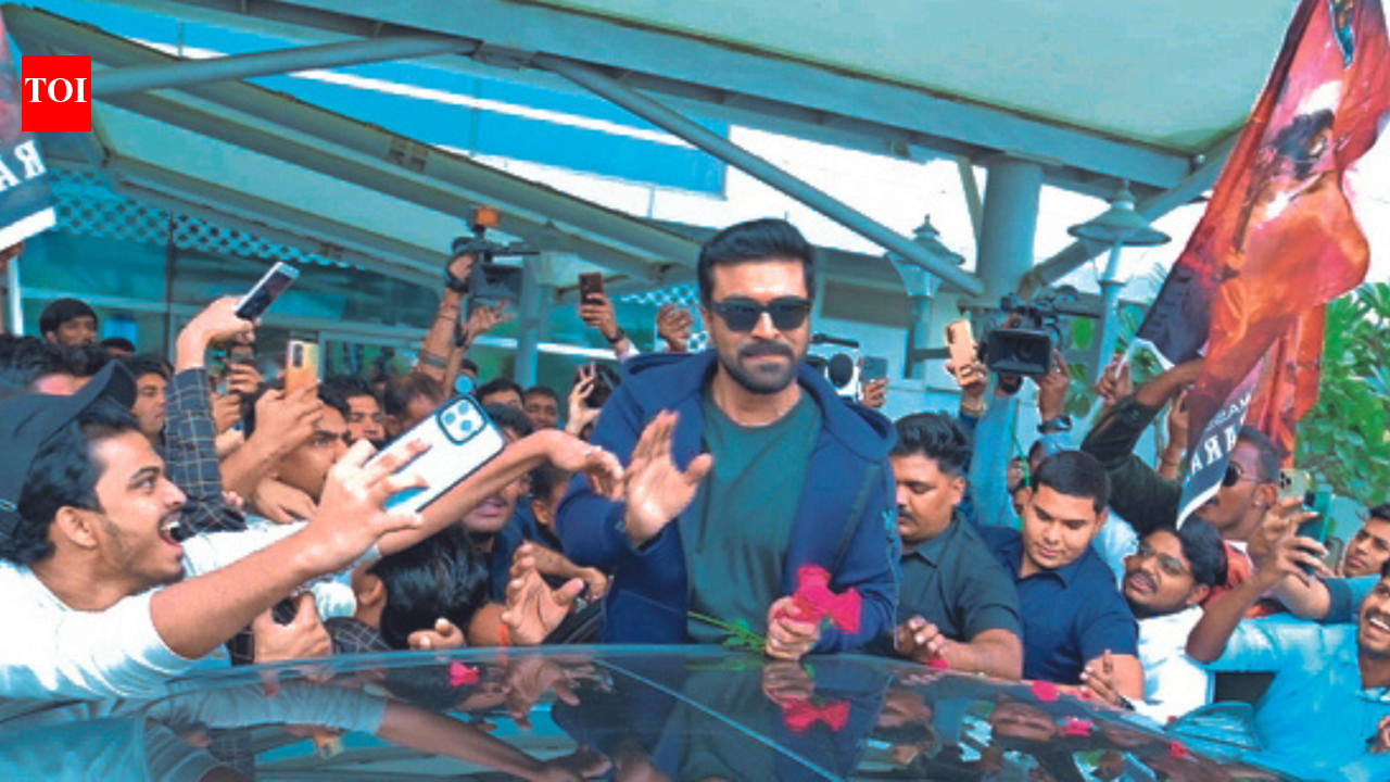 ‘RRR’ actor Ram Charan gets grand welcome at Hyderabad airport after ...