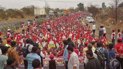 Protesting farmers in Maharashtra call off long march to Mumbai
