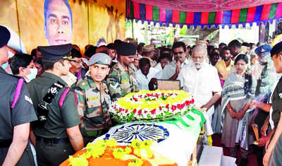 Jayanth: Major Jayanth Cremated In Native Village | Madurai News ...