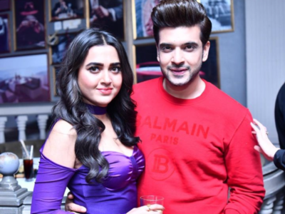 Karan Kundrra Shares Cute Bts Video Of Girlfriend Tejasswi Prakash From 