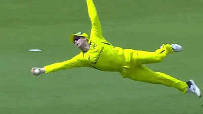 WATCH: Steve Smith pulls off 'catch of the century' in the slips to dismiss Hardik Pandya