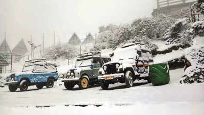 Snow in Sandakphu, rescue operation in Sikkim