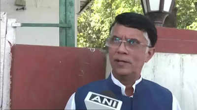 Remarks against PM: SC clubs FIRs against Congress leader Khera, transfers case to Lucknow police station