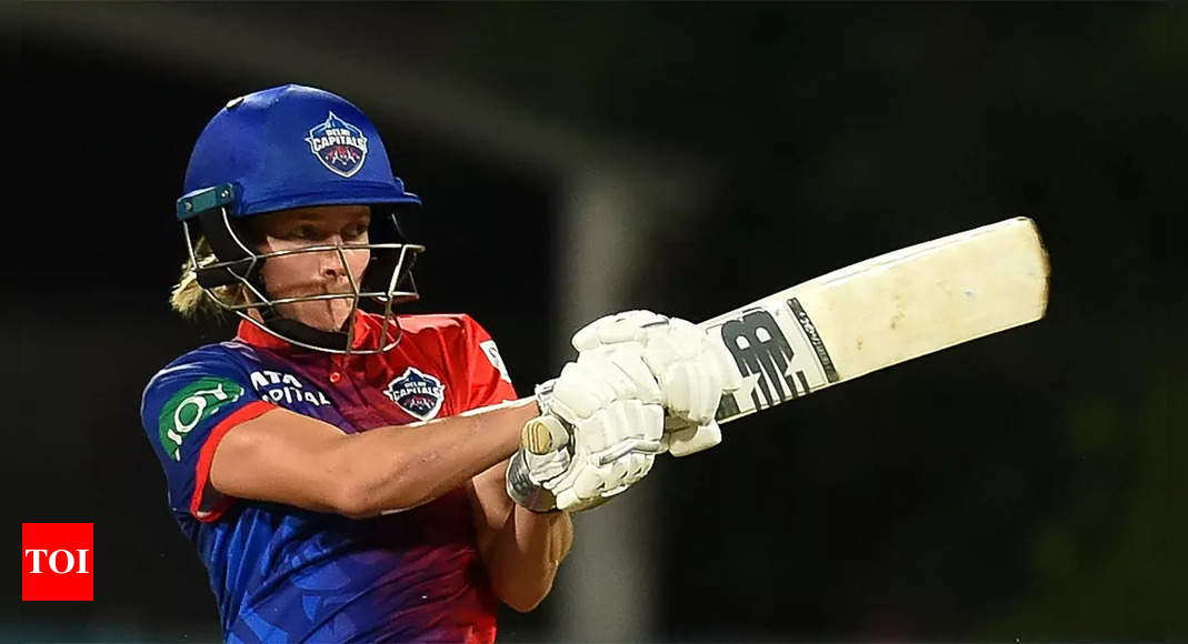 MI vs DC Live Score, WPL 2023: Mumbai Indians look to seal final berth with win over Delhi Capitals  – The Times of India