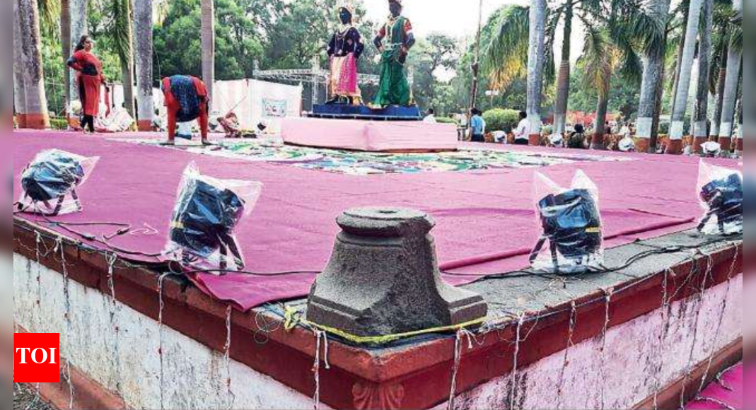 Nagpur Municipal Corporation allowed gateway painting against rules