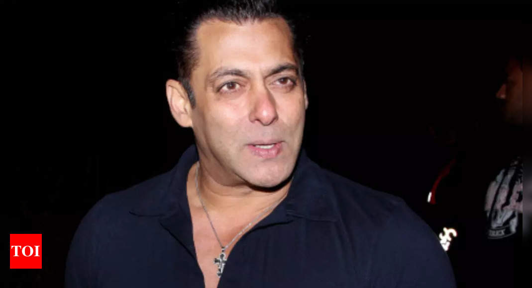 Mumbai Cops Step Up Salman Khan's Security Post Threat Mail | Mumbai ...