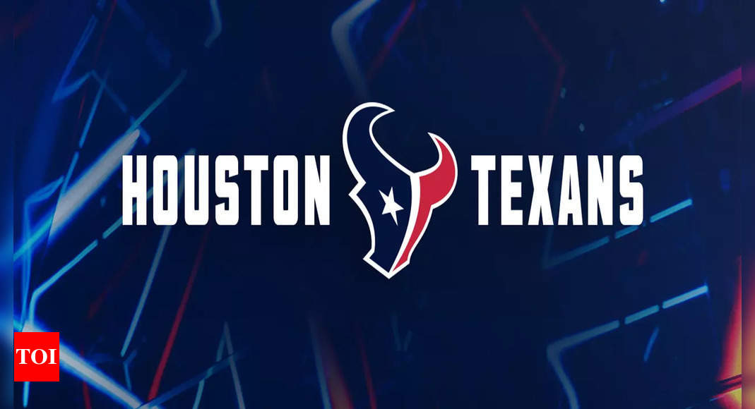 Houston Texans: Devin Singletary's connects with Dalton Schultz