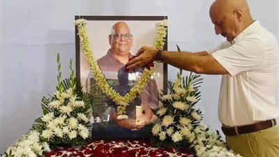 ‘Ja, tujhe maaf kiya’: Anupam Kher pens down a heartbreaking farewell note for best friend Satish Kaushik