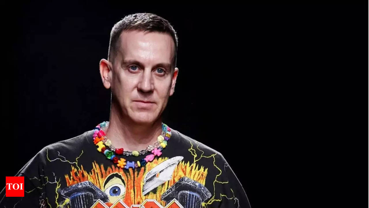 Jeremy Scott quits Moschino after 10 years - Times of India