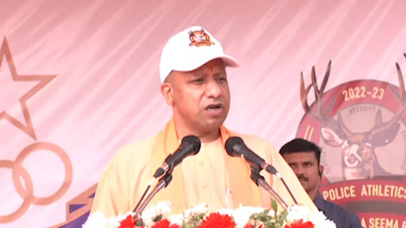 CM Yogi Adityanath assures placement of best sports players in UP Police
