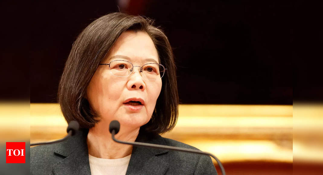 Taïwan: Taïwan dit qu’il a des plans d’urgence pour les déménagements de la Chine alors que le président est à l’étranger
