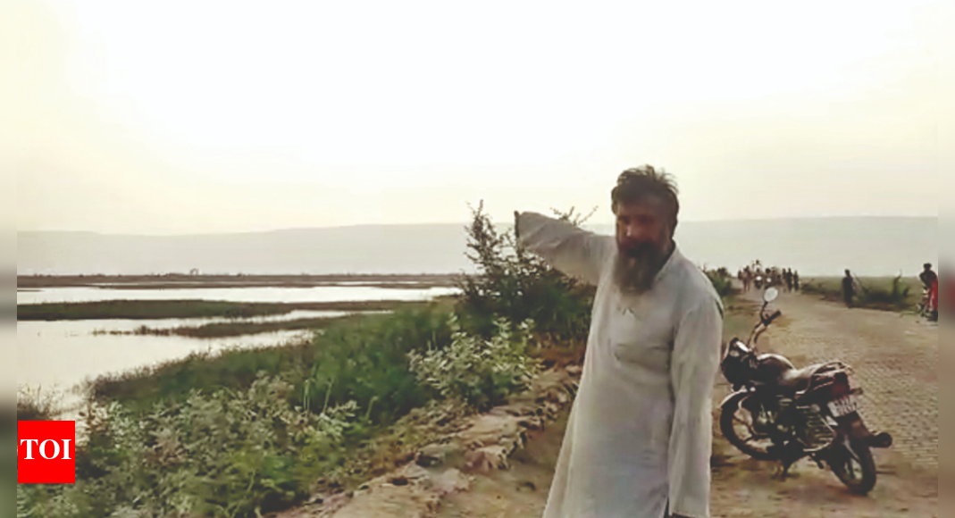 Selfie Four Taking Selfie Drown In Nuh Lake After Boat Capsizes