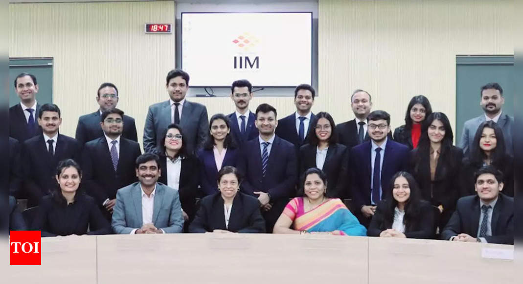 IIM-Vizag Placements: IIM-Vizag students get record stipend in summer placements – Times of India