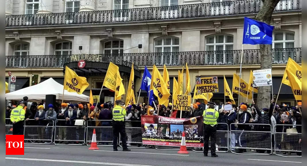 Khalistan : des manifestants pro-Khalistan barricadés devant India House à Londres