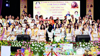 Meritorious students awarded 91 medals at CSJM univ convocation