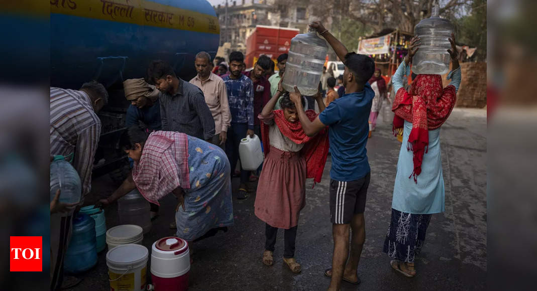 UN: One in four people in the world do not have access to safe drinking water, community must manage supply and sanitation | India News