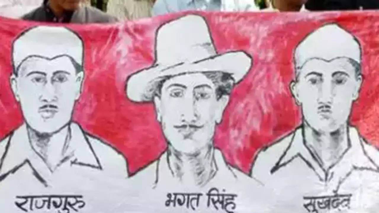 Hidden Shades Art by Rajesh Bhole - Shaheed Bhagat Singh, the freedom  fighter of India everyone loves.A big salute to the Legend who fought for  Indian Independence. In the leaflet he threw